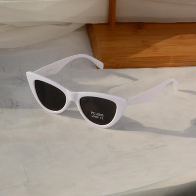 White Retro Classic Cateye Sunglasses